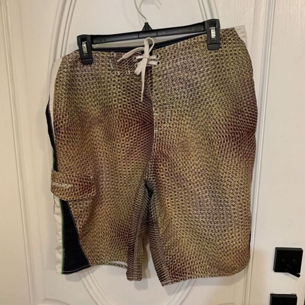 RS SURF BOARD SHORTS Men's Size 34 Cargo Pocket Fish Scale Design‎